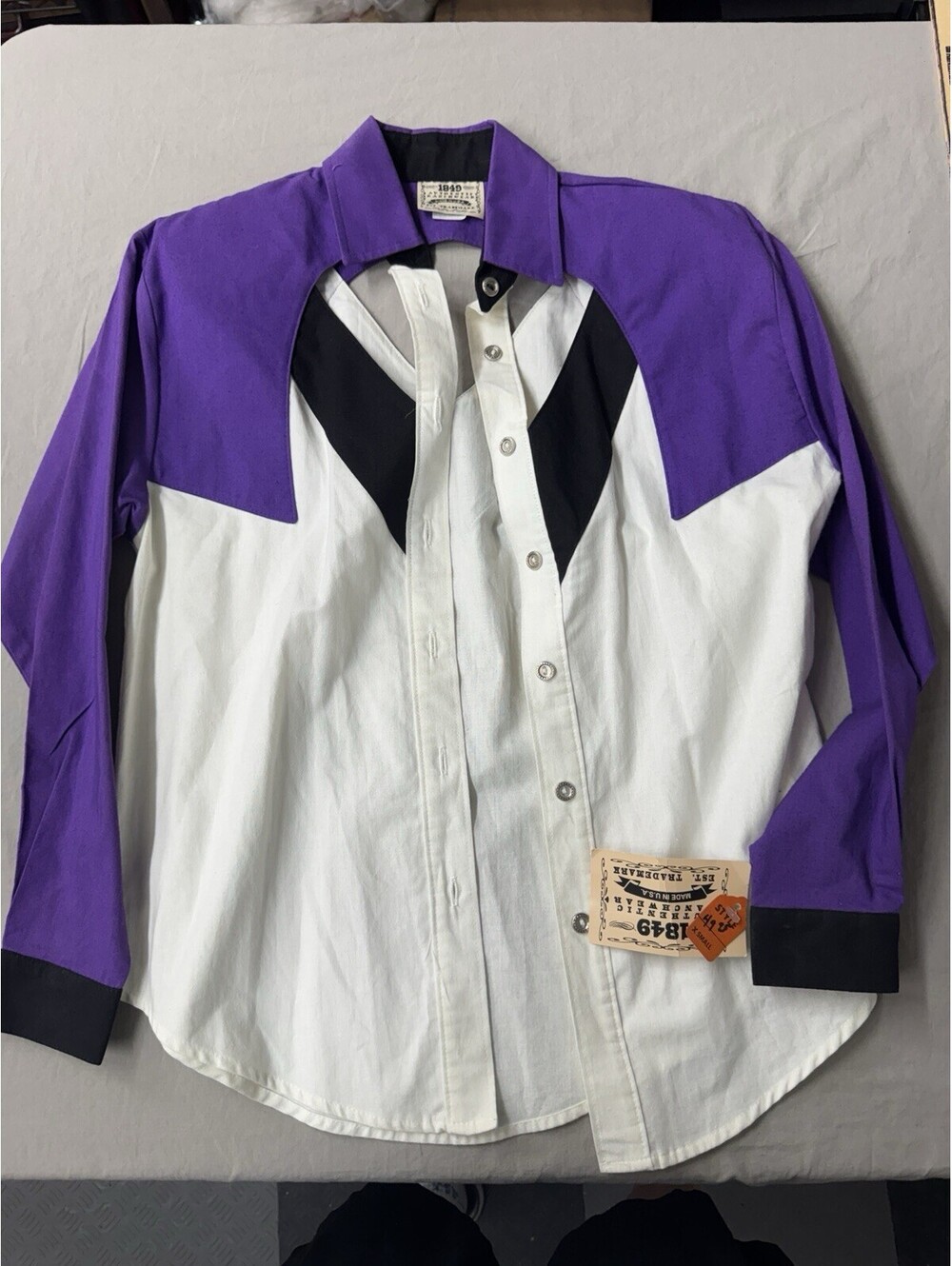 1849 Authentic Ranchwear Women’s XS Collared Purple, White, Black
